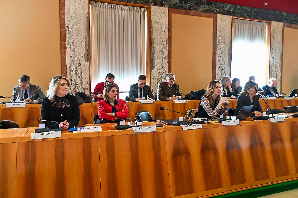 Bilancio, la maggioranza: "Non ci pieghiamo a ricatti o ostruzionismi"