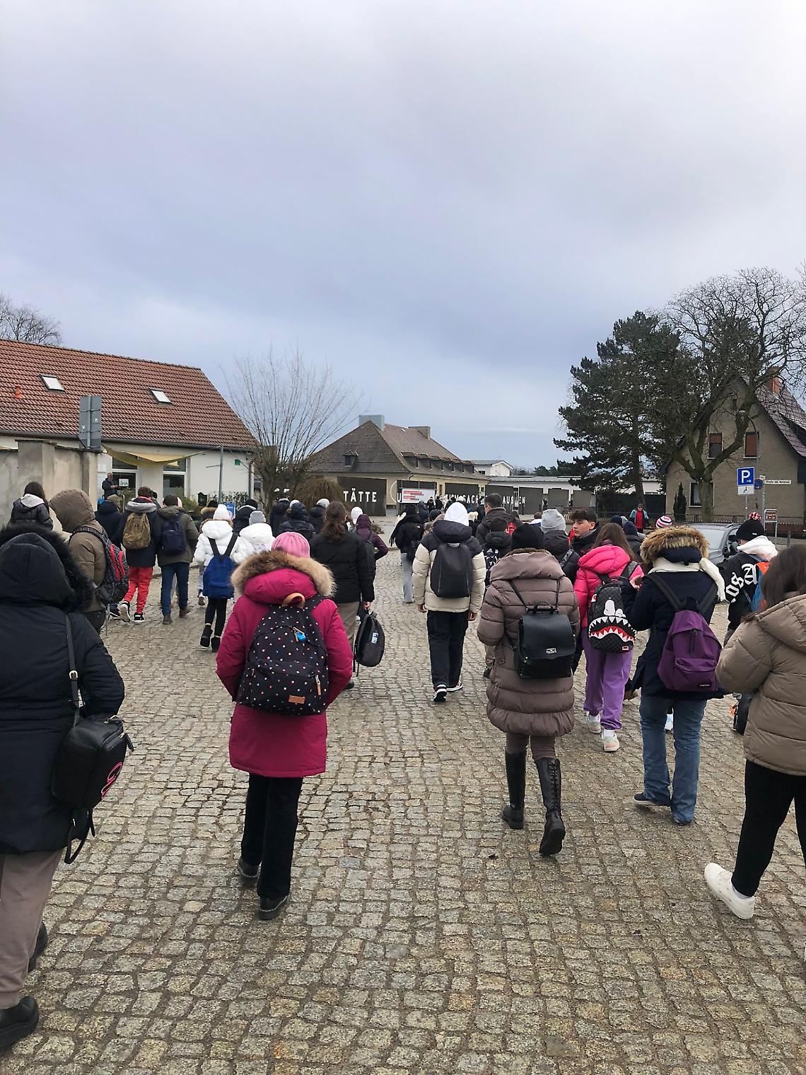 Giorno della Memoria,  studenti in visita al campo di concentramento di Sachsenhausen