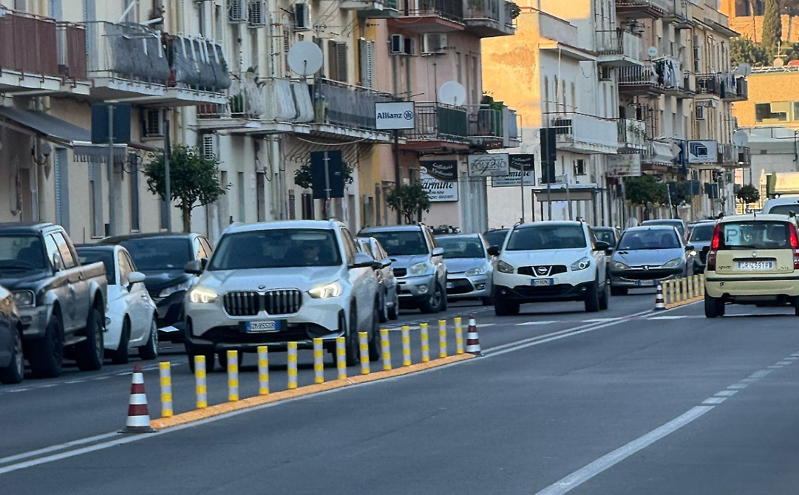 Nuovi spartitraffico sul Lungomare Caboto