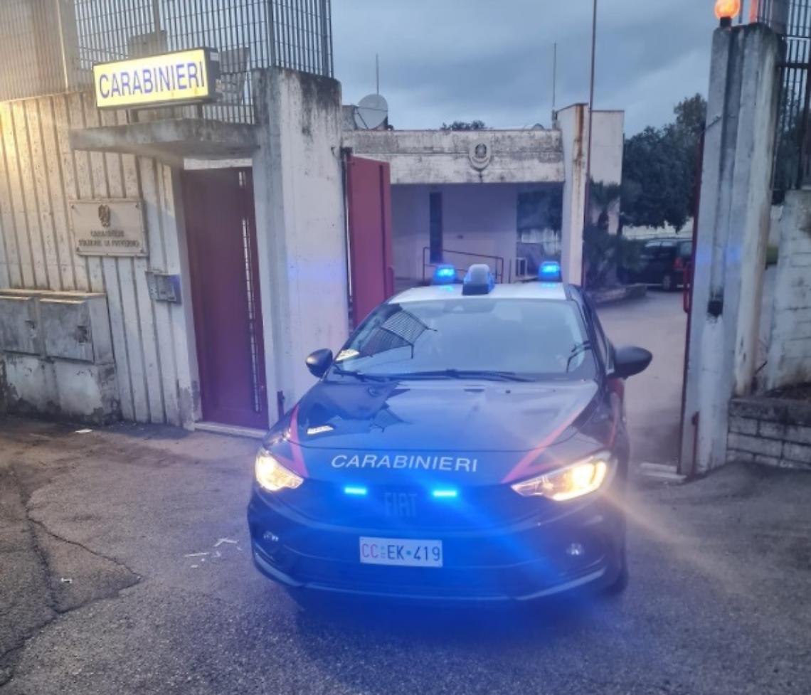 Sorpreso fuori casa durante gli arresti domiciliari, 34enne arrestato per evasione