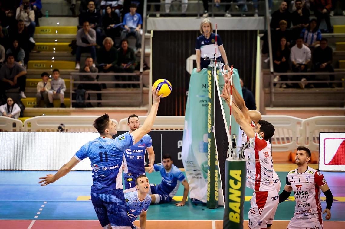 Cisterna supera Grottazzolina al tie break e vede i play off