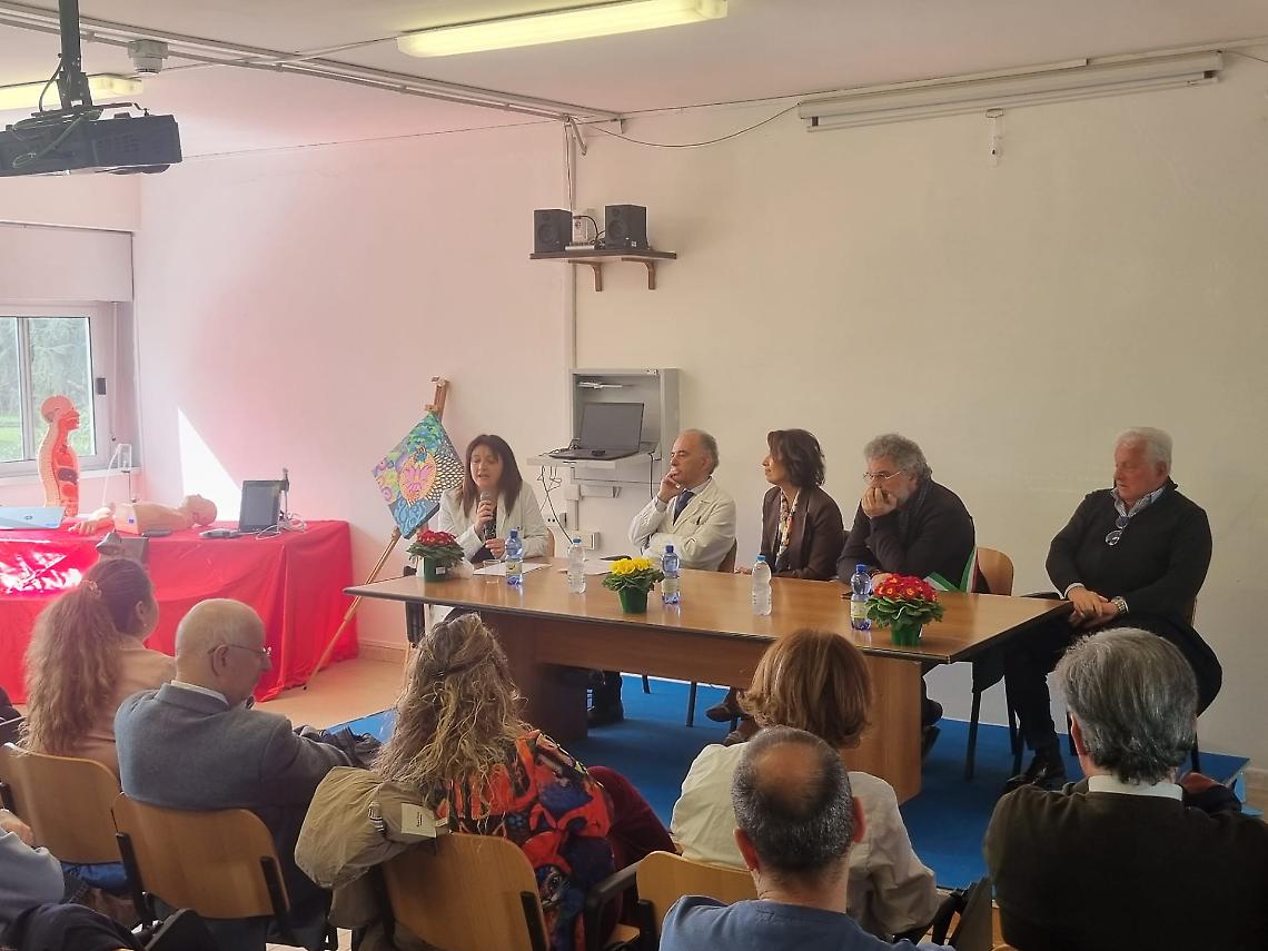 Ecografo per oncologia, la nuova donazione della Onlus AnnaLaura