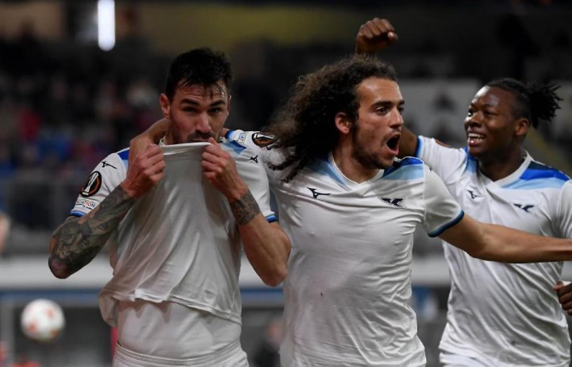 Isaksen al 98' regala alla Lazio, in nove, una vittoria pesantissima