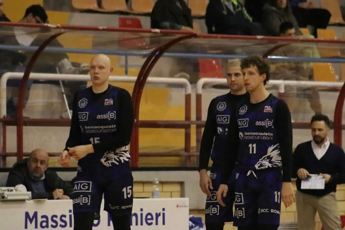 Il derby sorride a Latina. Sul "neutro" di Scauri sconfitto il Cassino