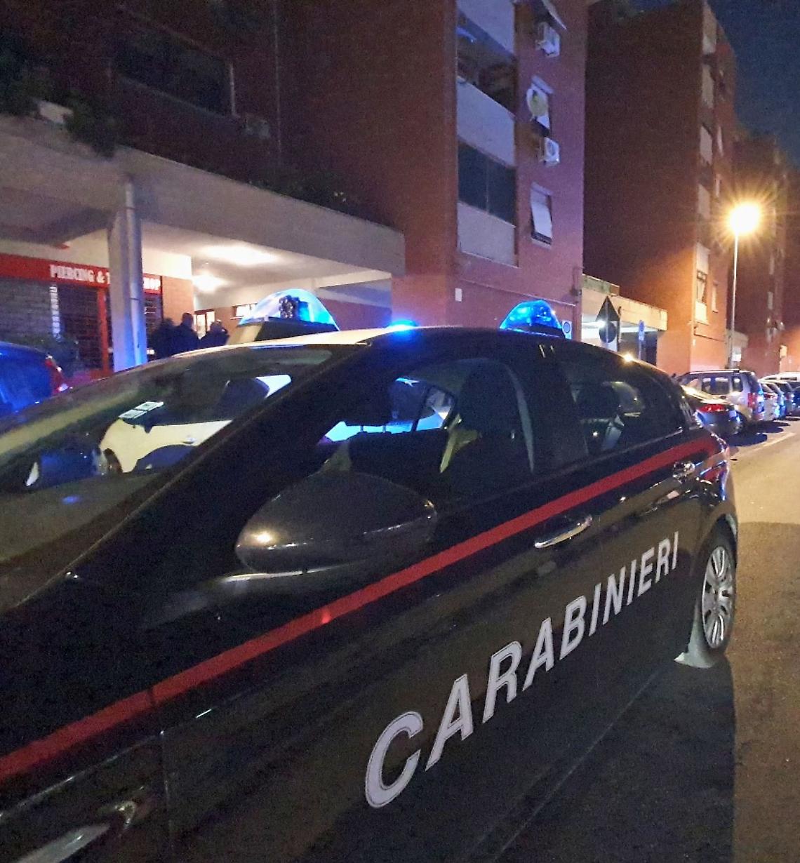 Ennesima rissa in via Virgilio: aggredito anche un residente