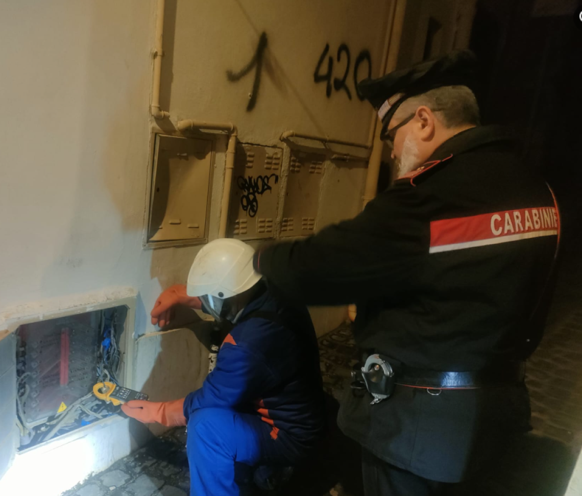Rubano energia, due ristoratori denunciati dai carabinieri