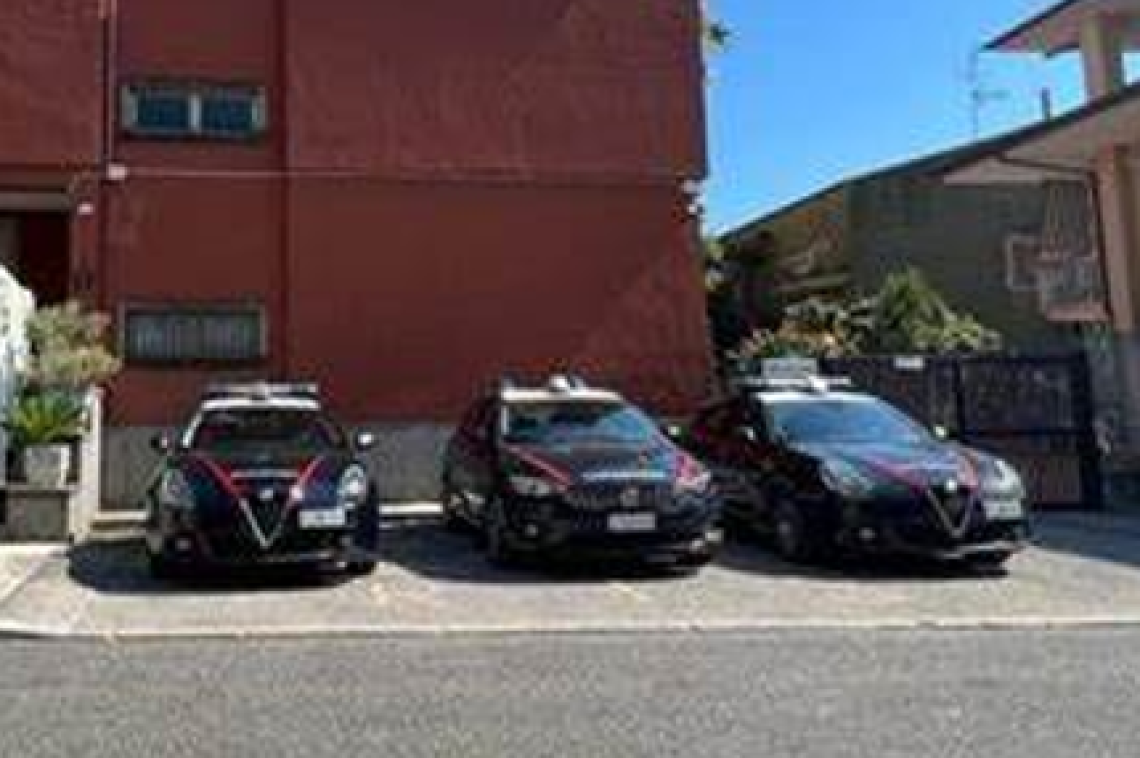 Incidente tra due auto, entrambi i conducenti guidavano sotto l'effetto di droghe