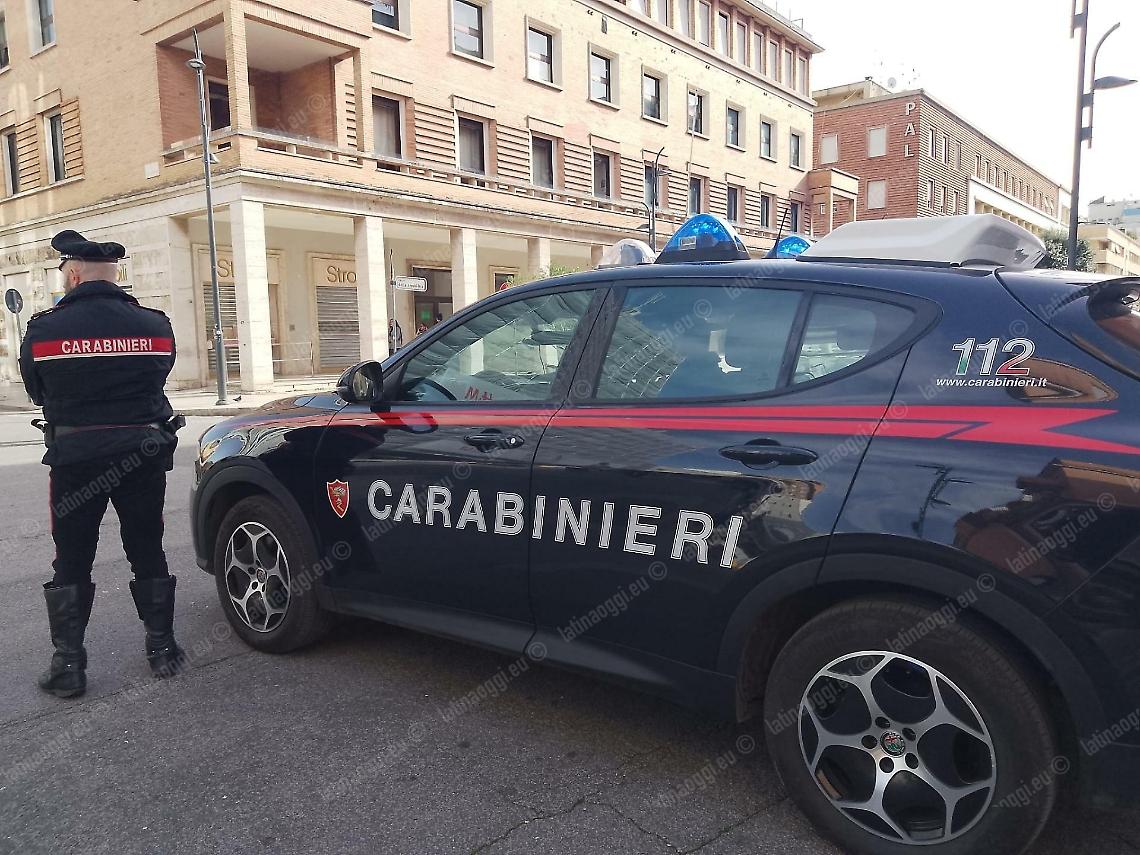 Entra in hotel e pretende una camera, condannato a quattro anni