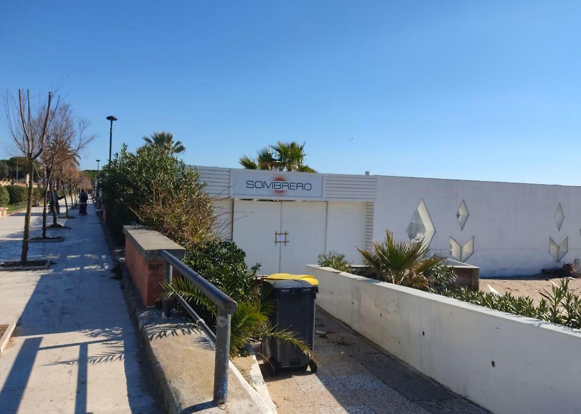 Terracina, il Comune ordina lo sgombero dello stabilimento "Il Sombrero"