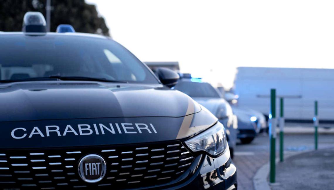 Ruba un’auto lasciata con le chiavi inserite: denunciato 60enne a Fondi