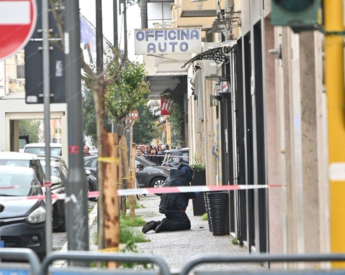 Bomba in pieno centro: un messaggio esplosivo