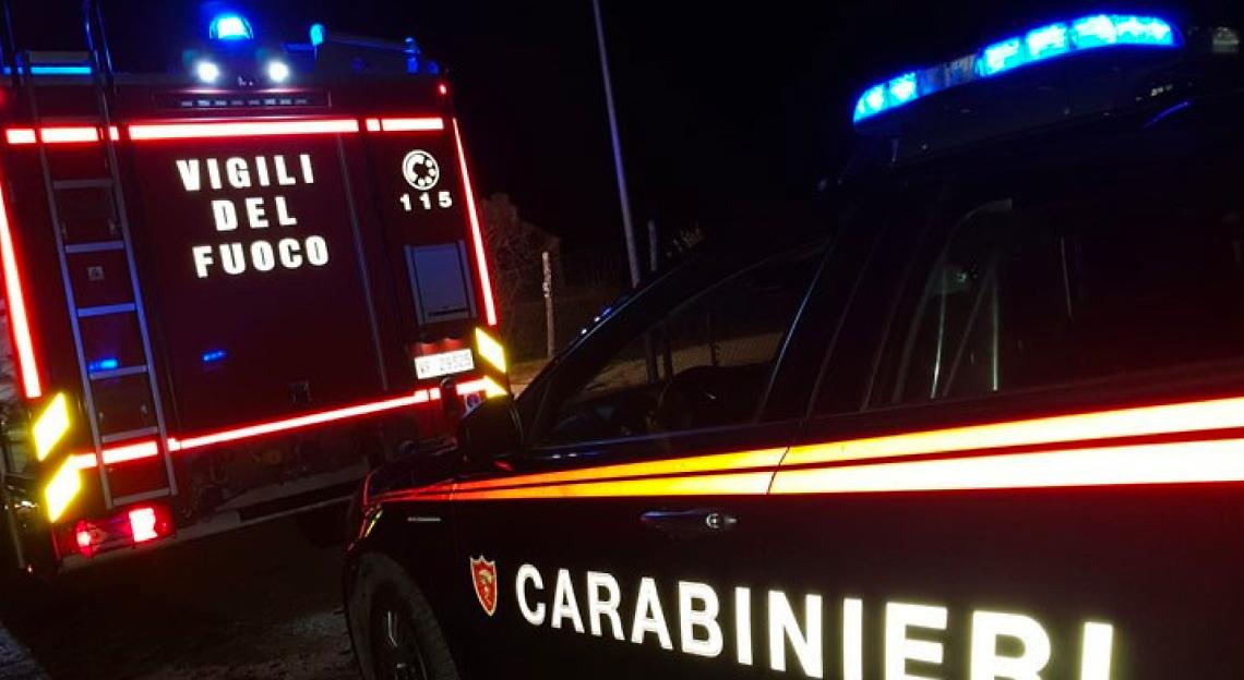 Aprilia, auto a fuoco nella notte, trovato l'innesco