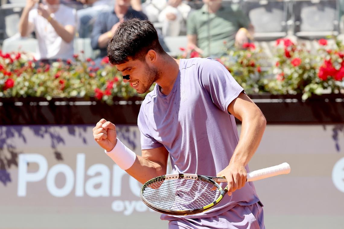 Alcaraz vola in semifinale: doppio 6/4 al britannico Draper