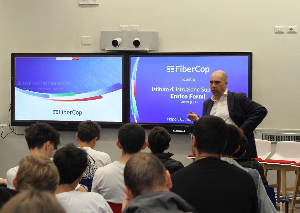 FiberCop affianca gli studenti del liceo Fermi di Gaeta nello studio di reti broadband e cybersecurity