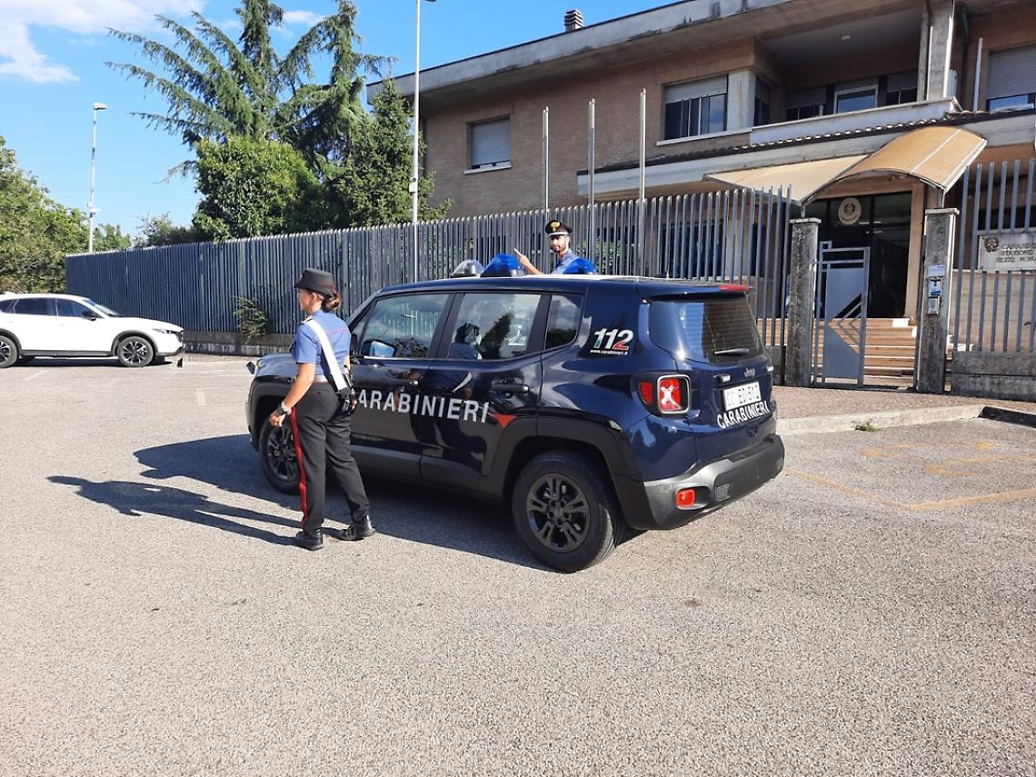 Truffa una donna fingendosi un'operatrice bancaria, nei guai una 45enne 