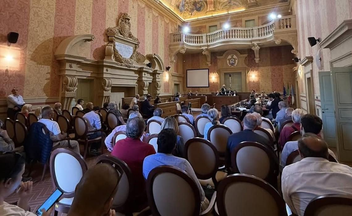 Anche il Consiglio comunale di Anzio revoca la cittadinanza onoraria a Benito Mussolini
