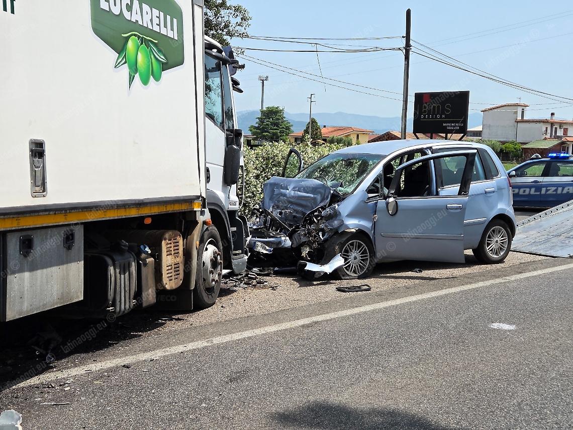 Tragica distrazione sull’Appia: muore sul colpo Federica Testa