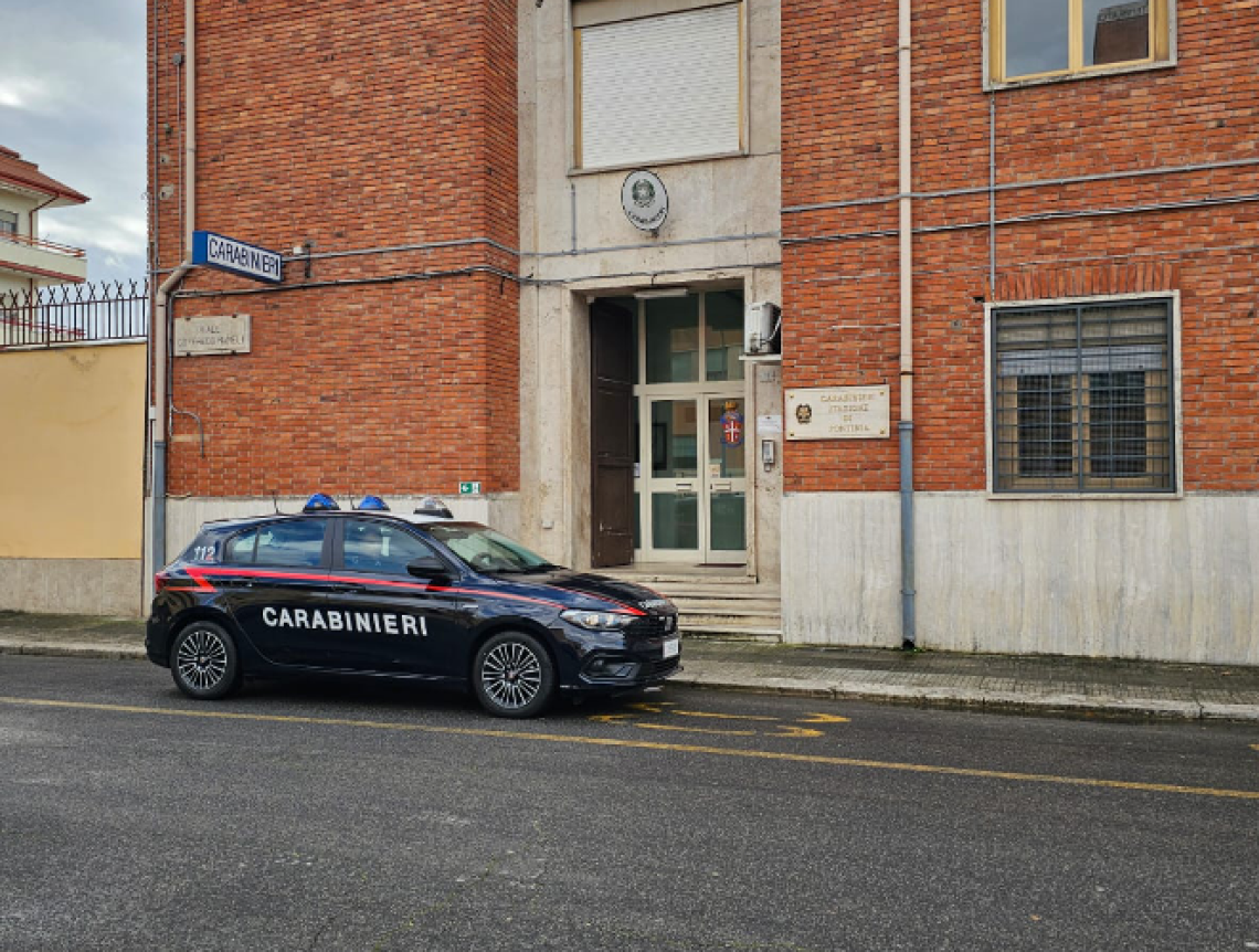 Finge di lavorare per una società di autonoleggio e truffa oltre 6.600 euro: denunciato 58enne