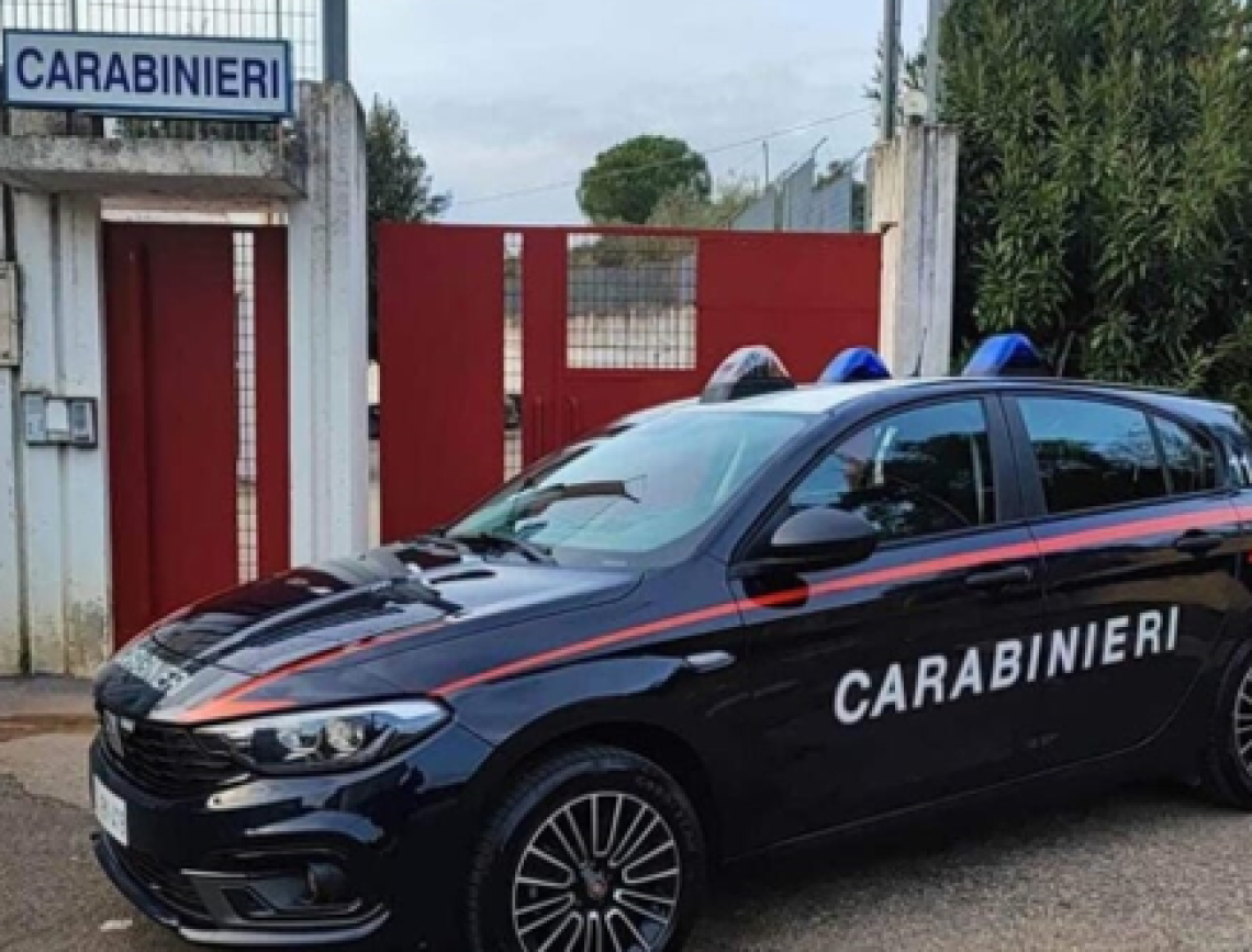 Sorpreso a rubare all'interno delle auto in sosta, arrestato un 42enne