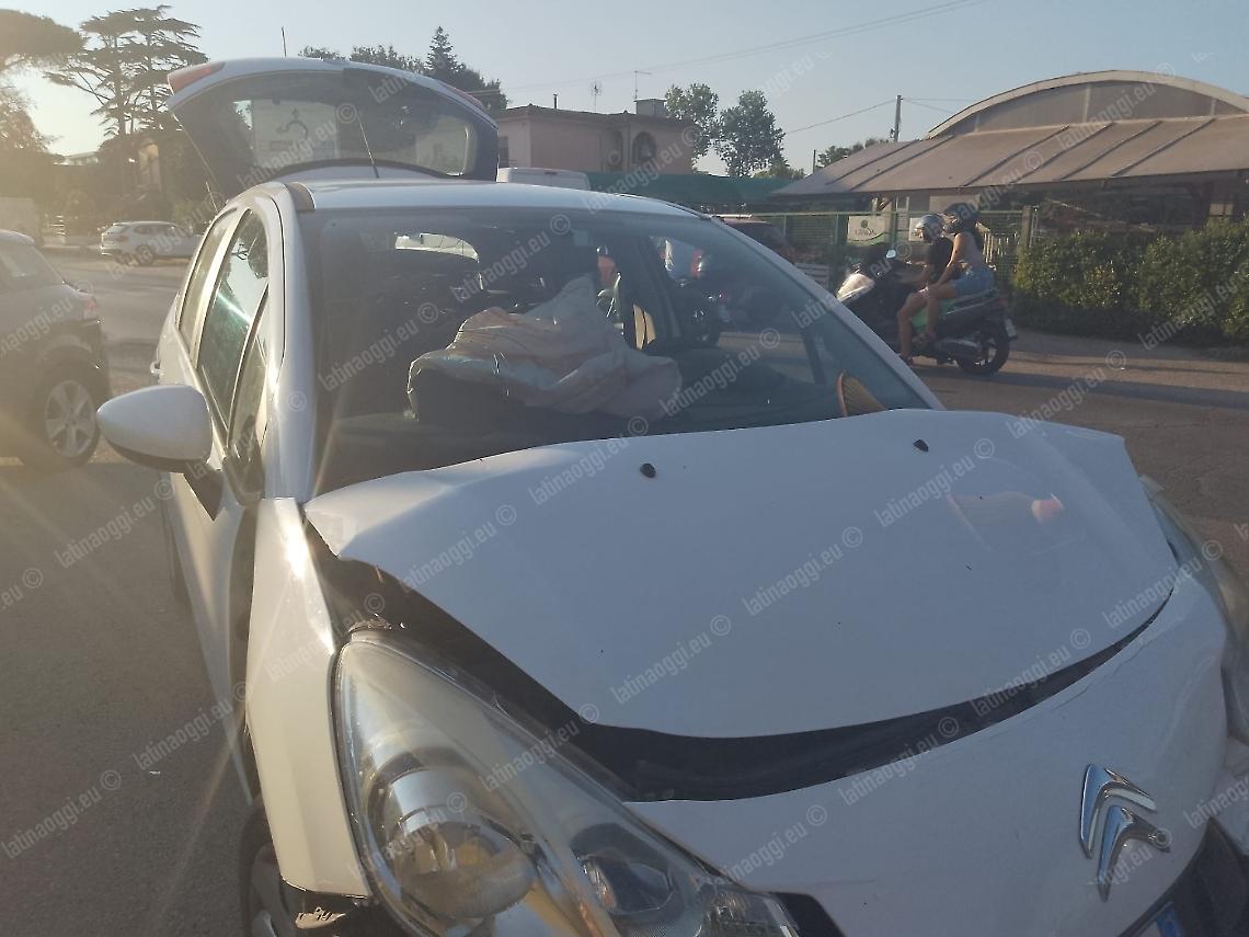 Incidenti stradali, due in poche ore: cinque feriti