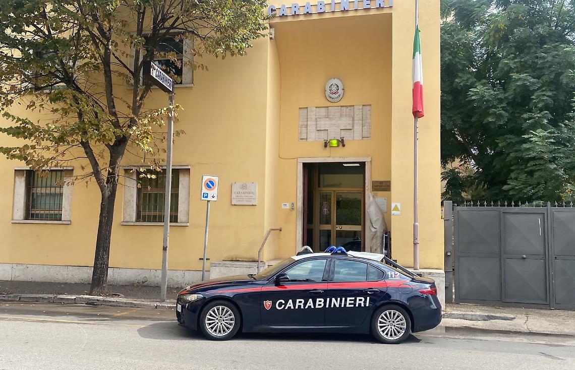 Un chilo di cocaina e 35mila euro in casa, arrestato dopo fuga e taser
