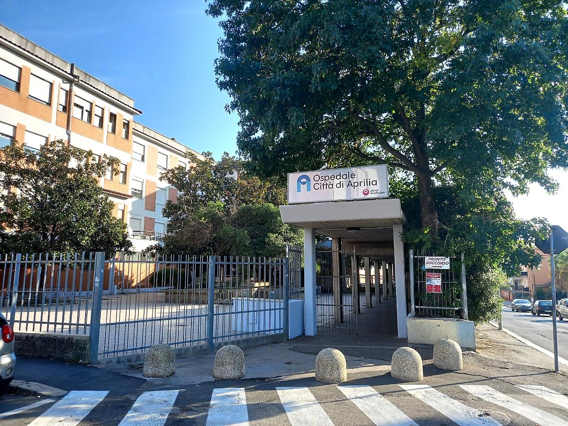 Aggredisce infermiere e medico del pronto soccorso, arrestato dai poliziotti