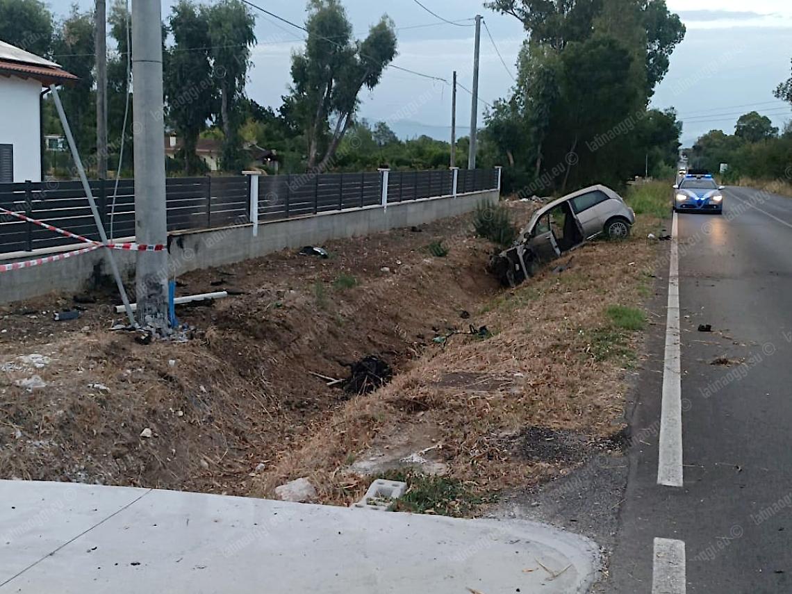 Schianto in auto nella notte, ferita una trentenne