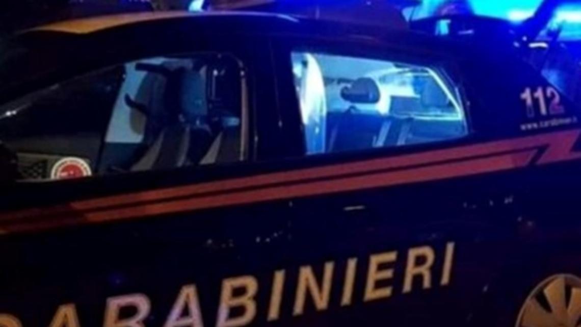 Sorvegliato speciale viene fermato con un coltello nell'auto, arrestato 