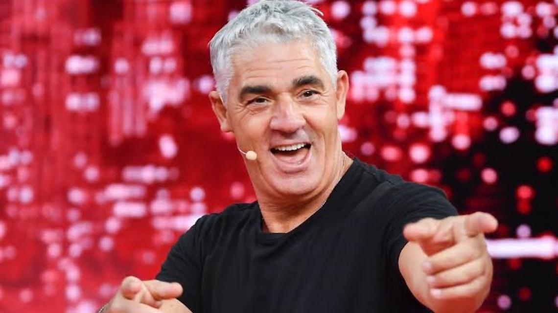 Biagio Izzo porta in scena il suo irresistibile “Tutto Esaurito”