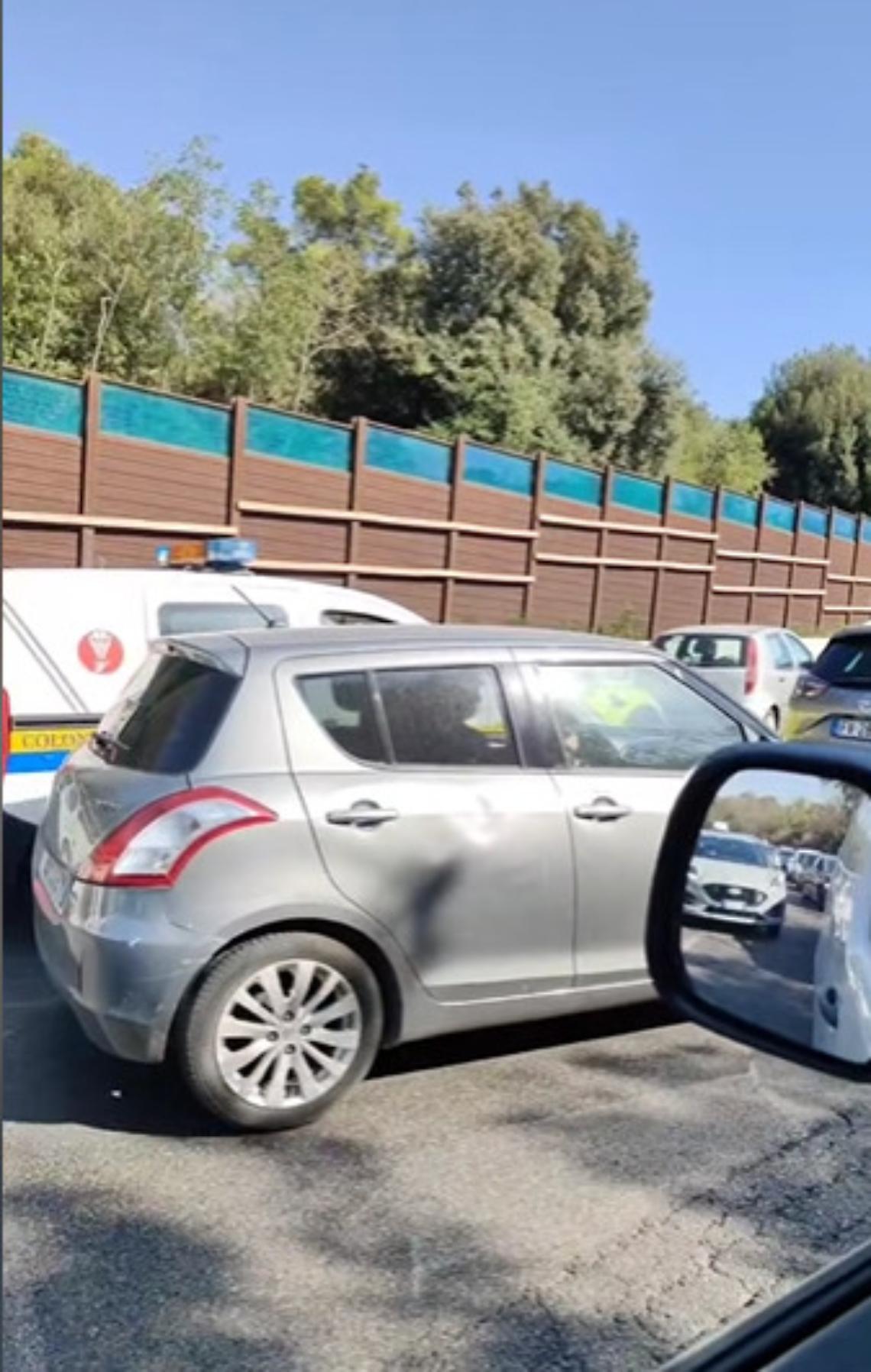  Incendio sulla Pontina: traffico in tilt dal Raccordo, chiusa la  148 in direzione Latina