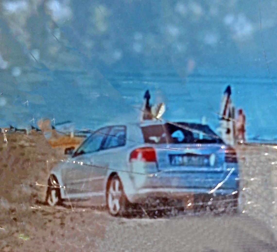 Auto trovata sulla spiaggia del Lido di Latina