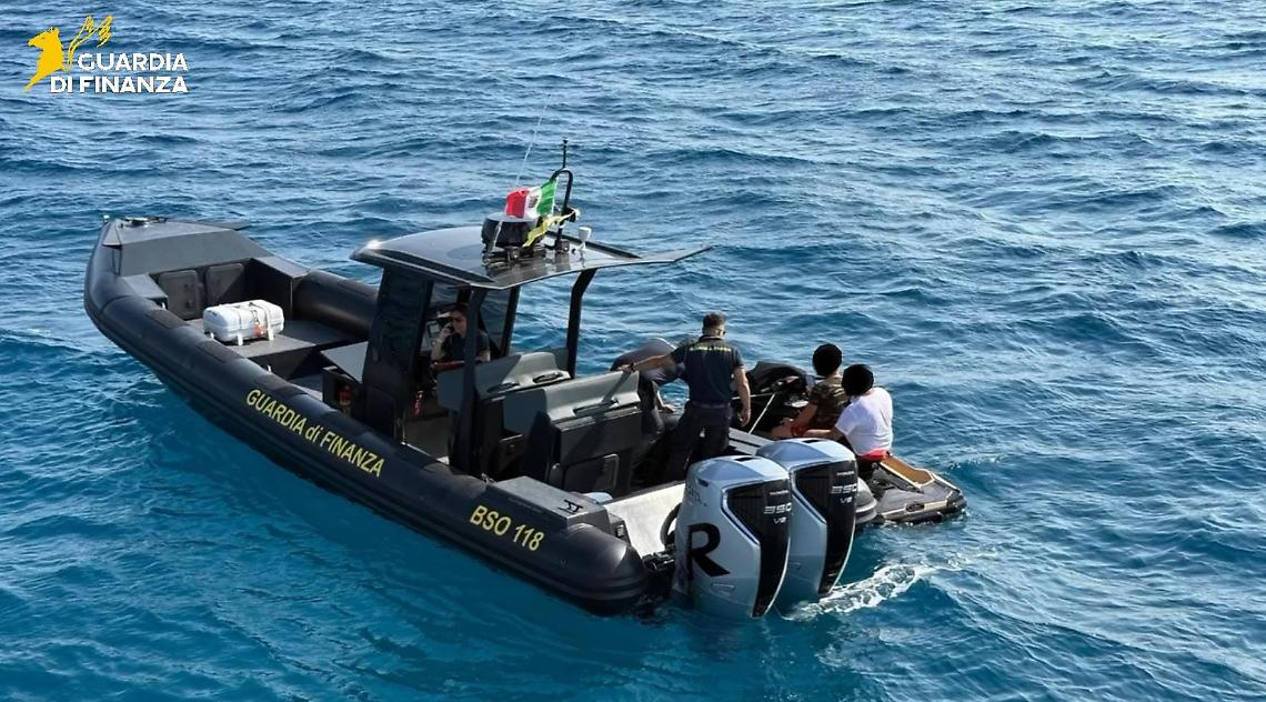 Paura tra i bagnanti a Gaeta, inseguimento in mare di una moto d’acqua