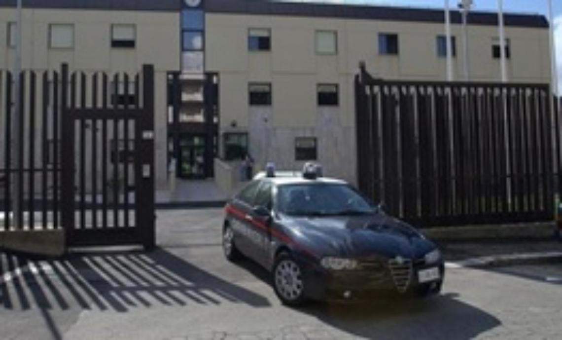 Crack e contanti nell'abitazione, quattro arresti per spaccio di droga