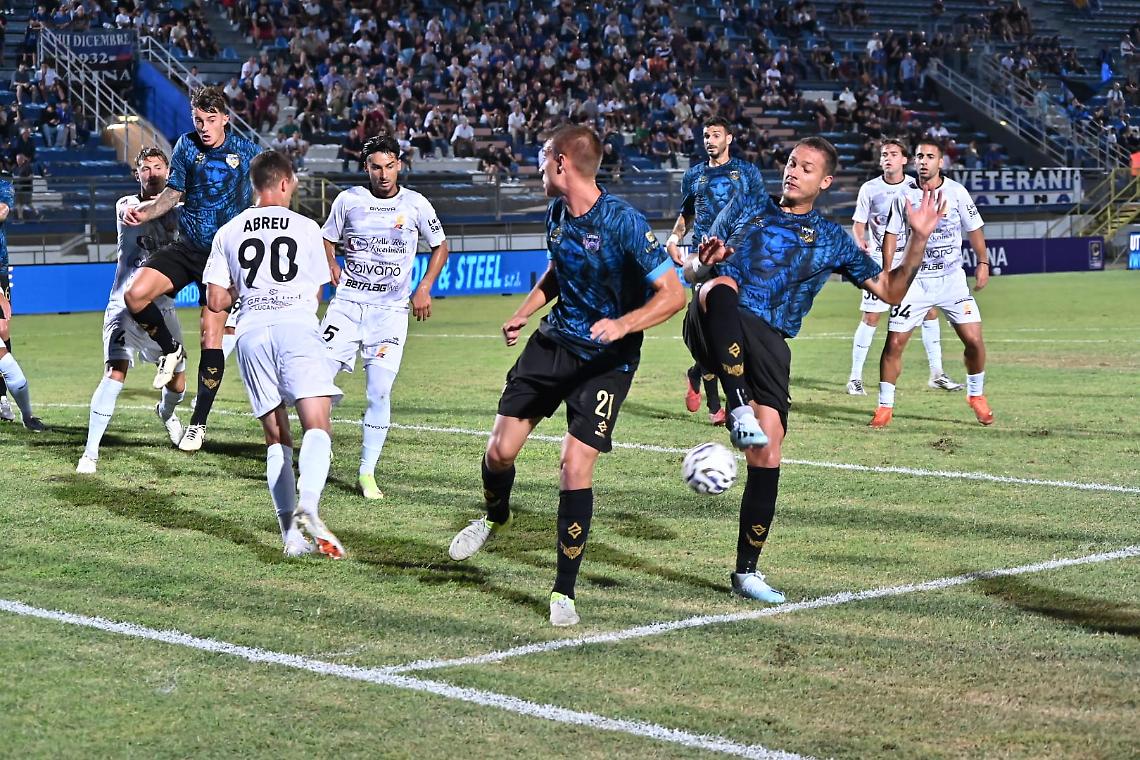 Latina - Picerno 0-1  [LIVE]
