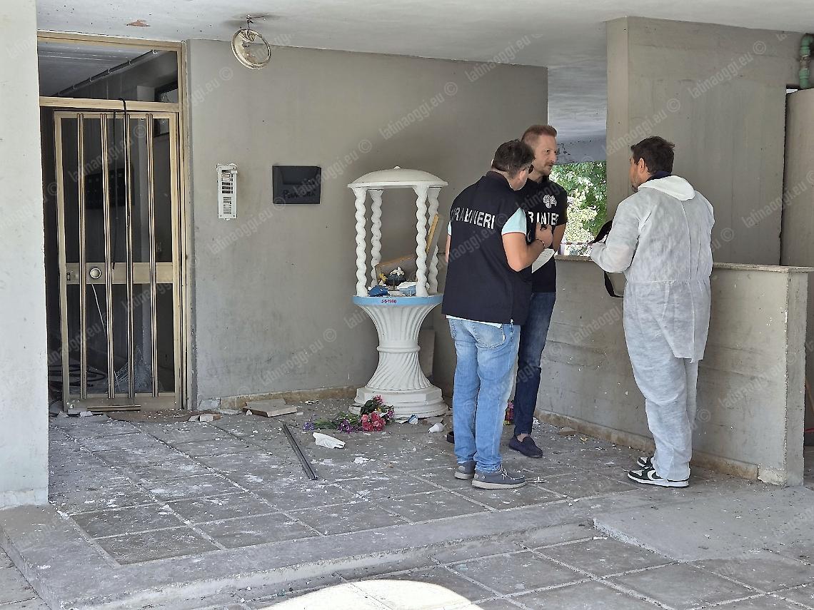 Attentato esplosivo nella piazza di spaccio