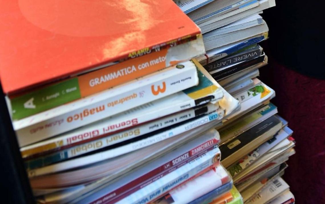 Caro libri, idea detrazione fiscale: ma la spesa è sempre più alta 