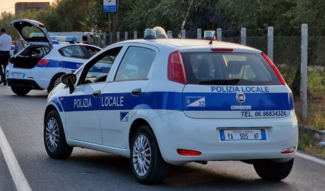 Ubriaco alla guida provoca un incidente: scattano la denuncia e la sospensione della patente