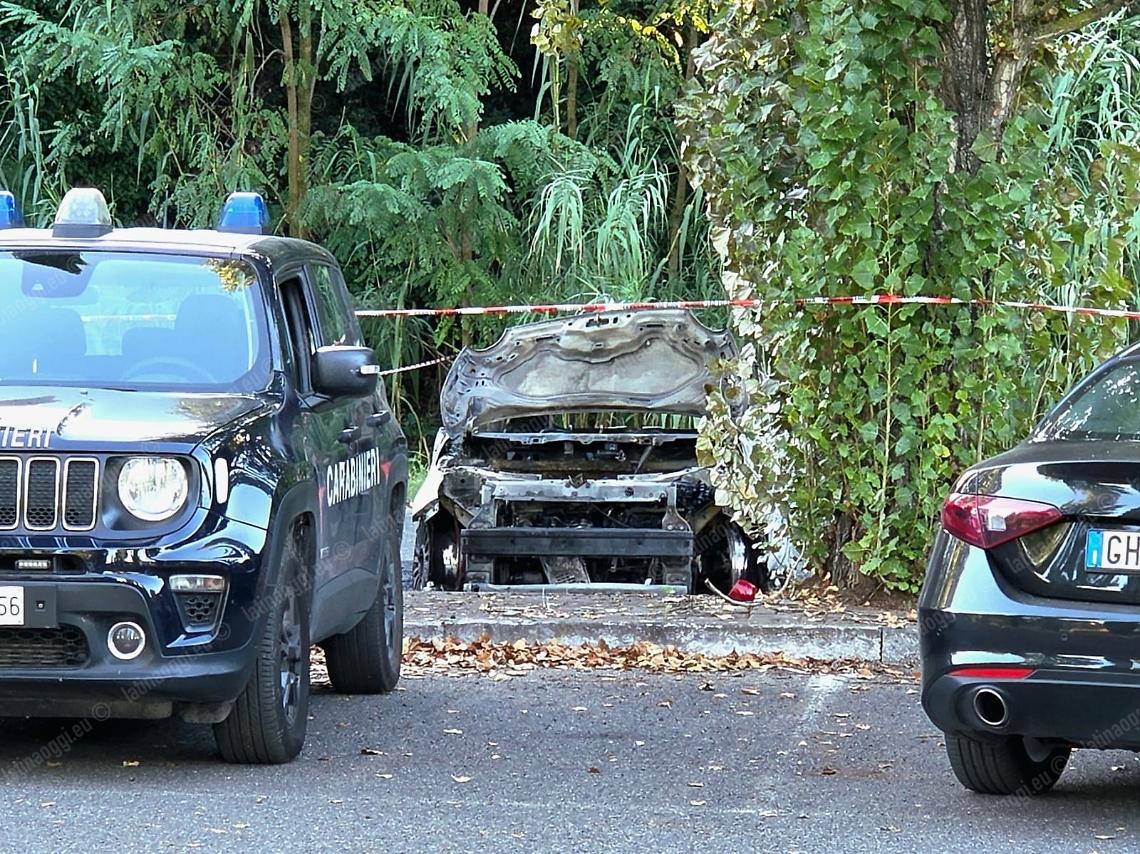 Morto carbonizzato in auto,  è un vero e proprio giallo