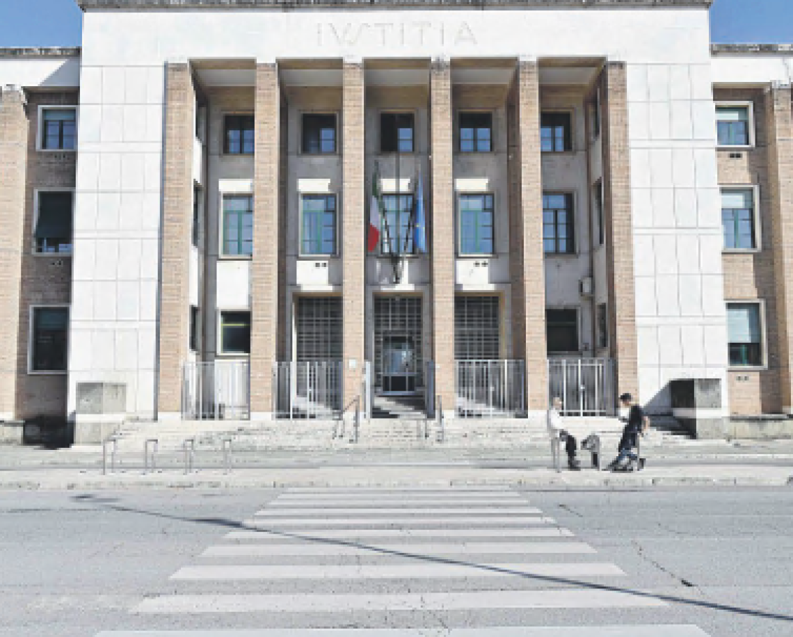 Violenza nella baracca, l’imputato: solo una lite 