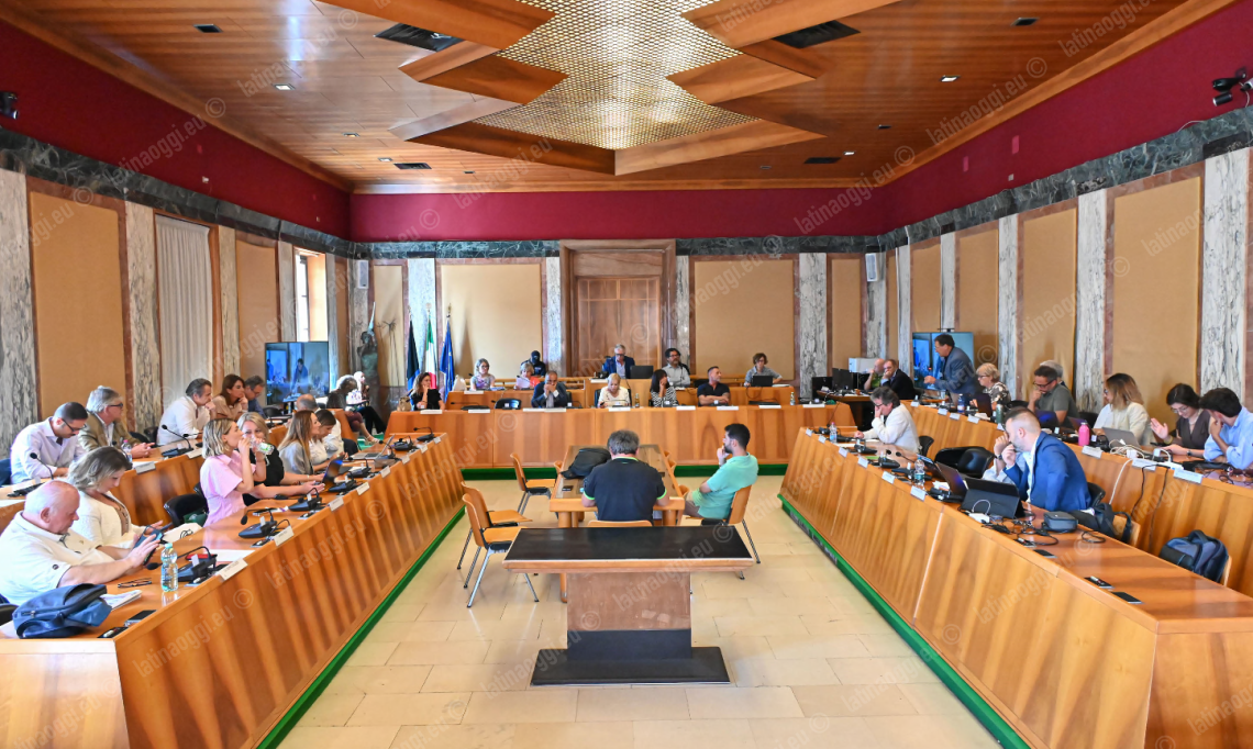 Centrodestra a Latina diviso sul bilancio, alta tensione in maggioranza