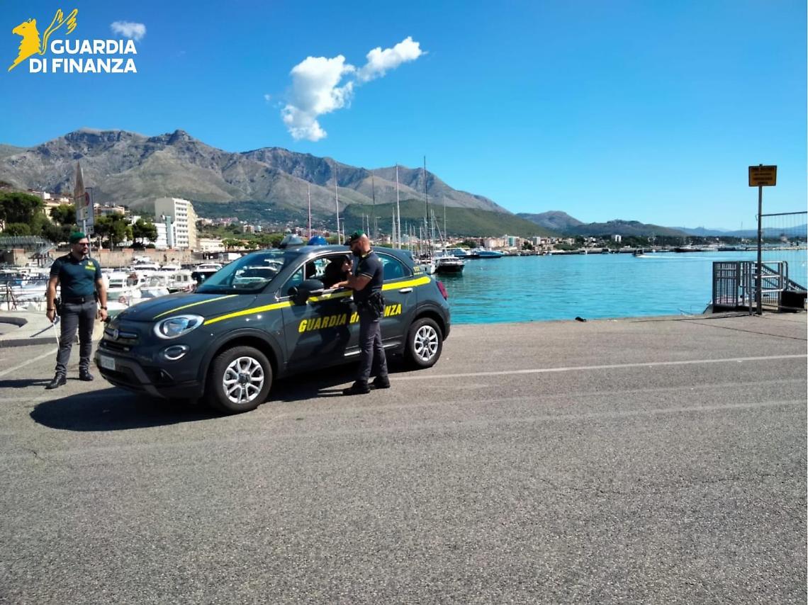 Ventotene, controlli serrati della Guardia di Finanza durante la festa di Santa Candida