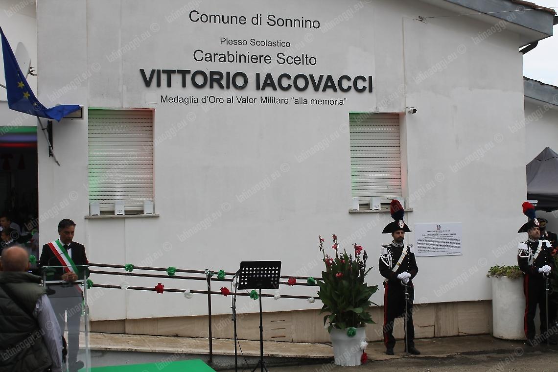 Topi nella scuola Iacovacci, scatta la chiusura per due giorni
