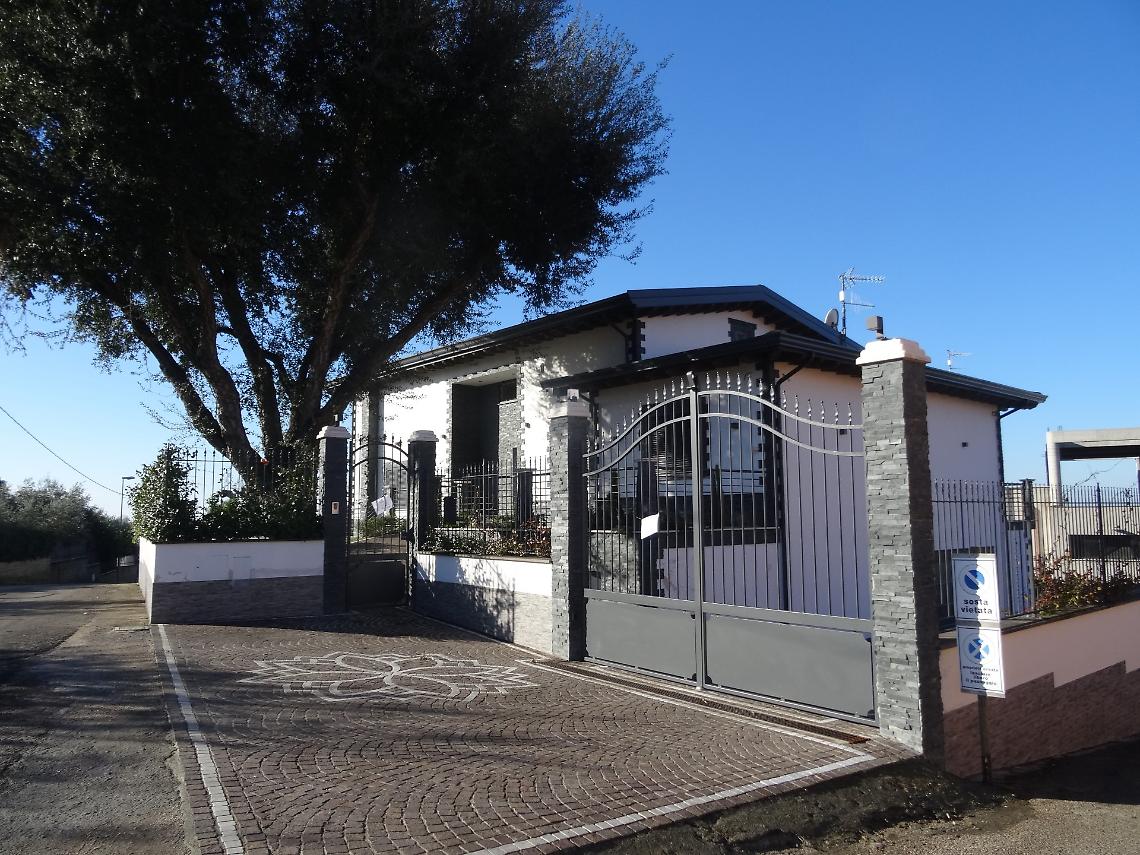 Villa al posto della falegnameria, il Tar bacchetta duramente il Comune sugli atti negati