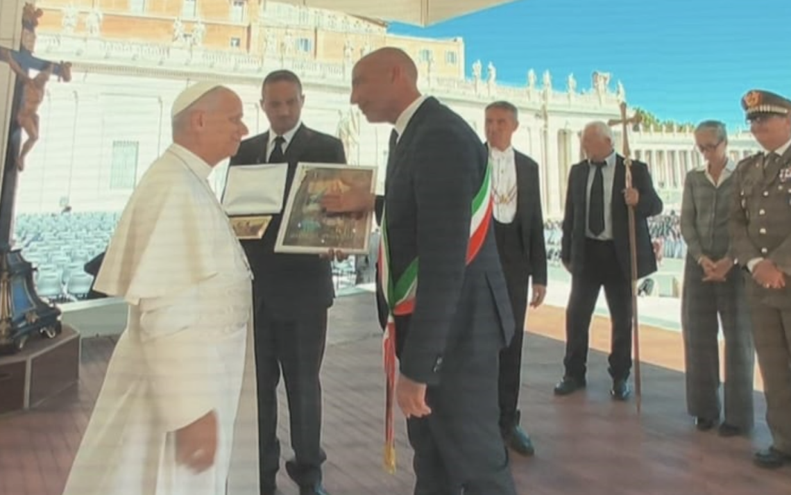  Il sindaco di Minturno incontra il Pontefice