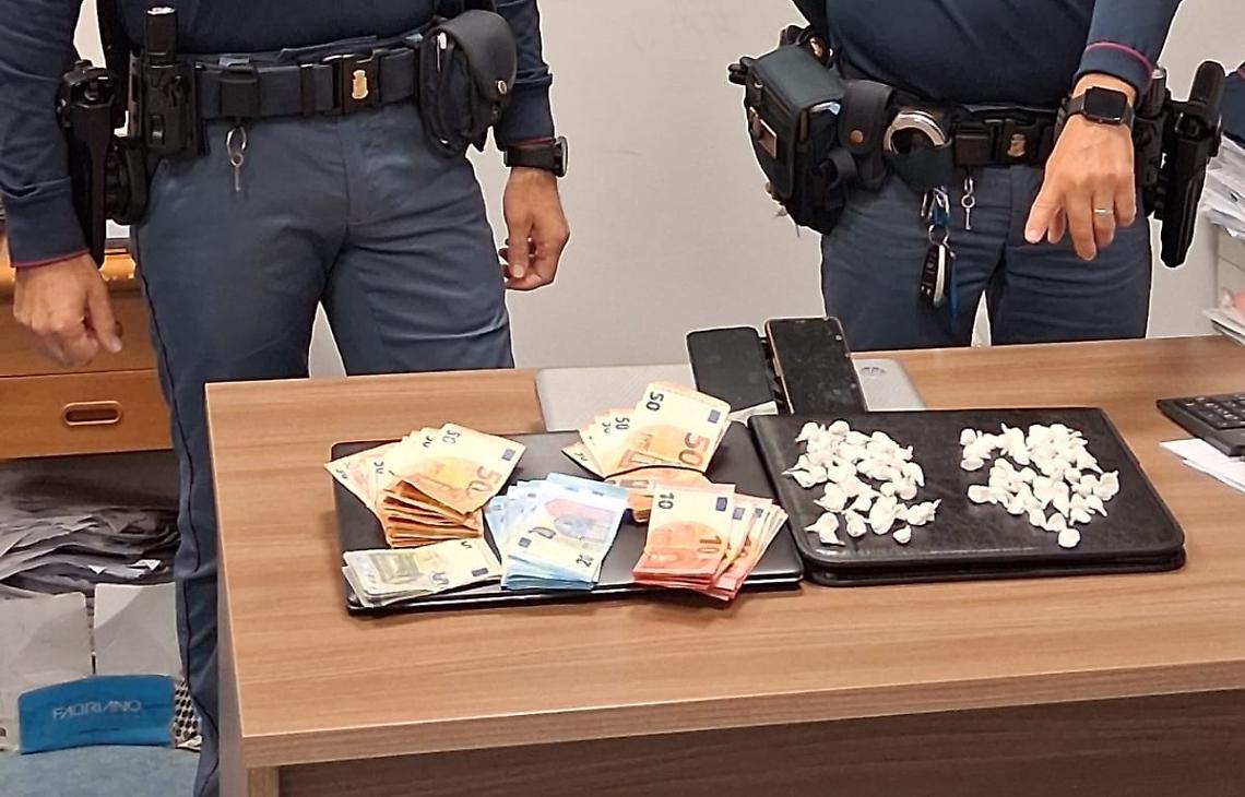 Spaccio di droga a Formia: arrestato albanese con 100 dosi di cocaina