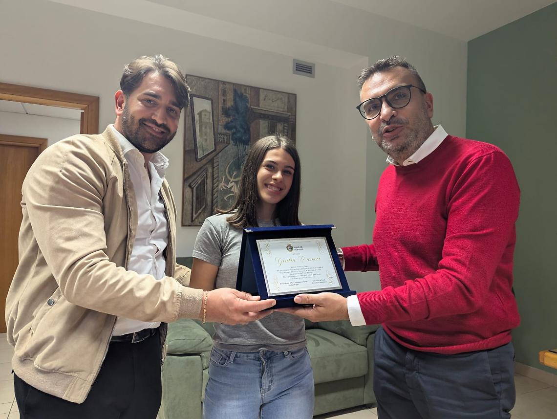 Fondi, riconoscimento simbolico per Giulia Carocci