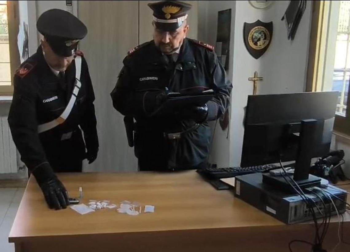 Sabaudia, 35enne arrestato per resistenza e spaccio: trovato con 11 dosi di cocaina