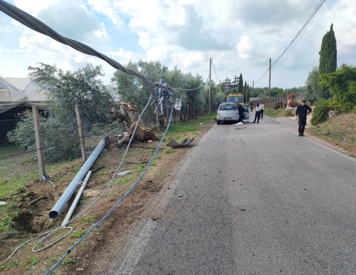 Violento schianto su via Apriliana: grave un ferito