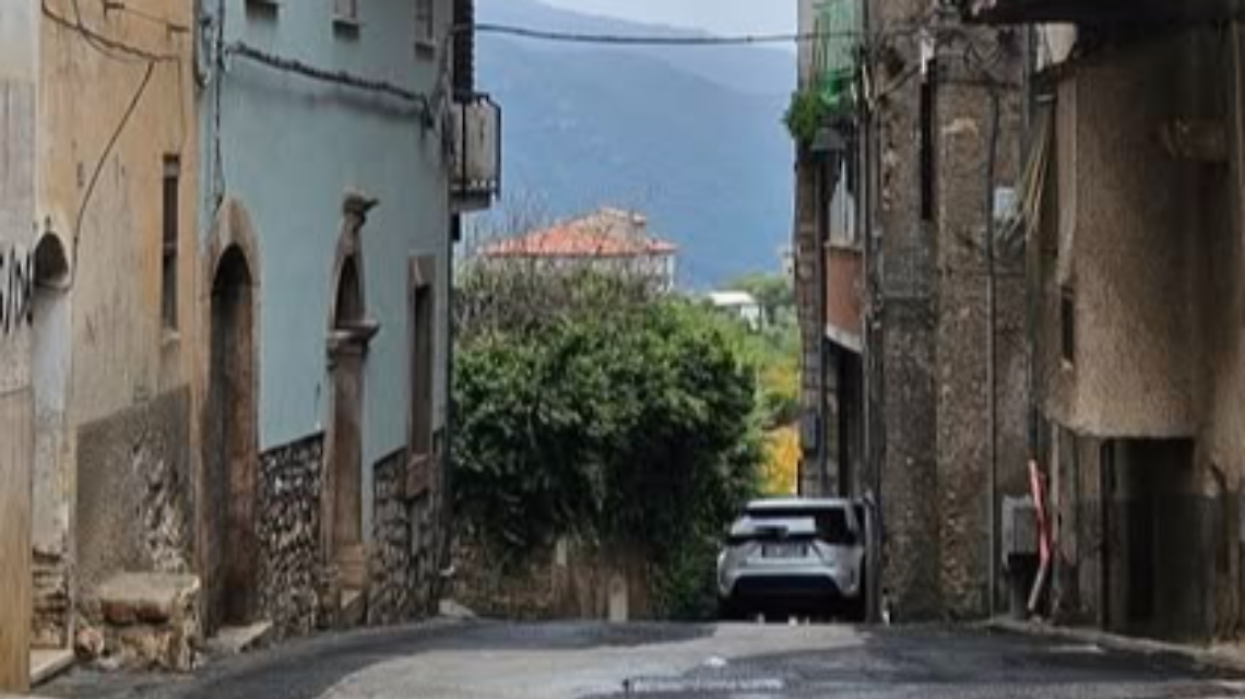 I lavori in centro non si fermano, un  altro mezzo milione per il borgo