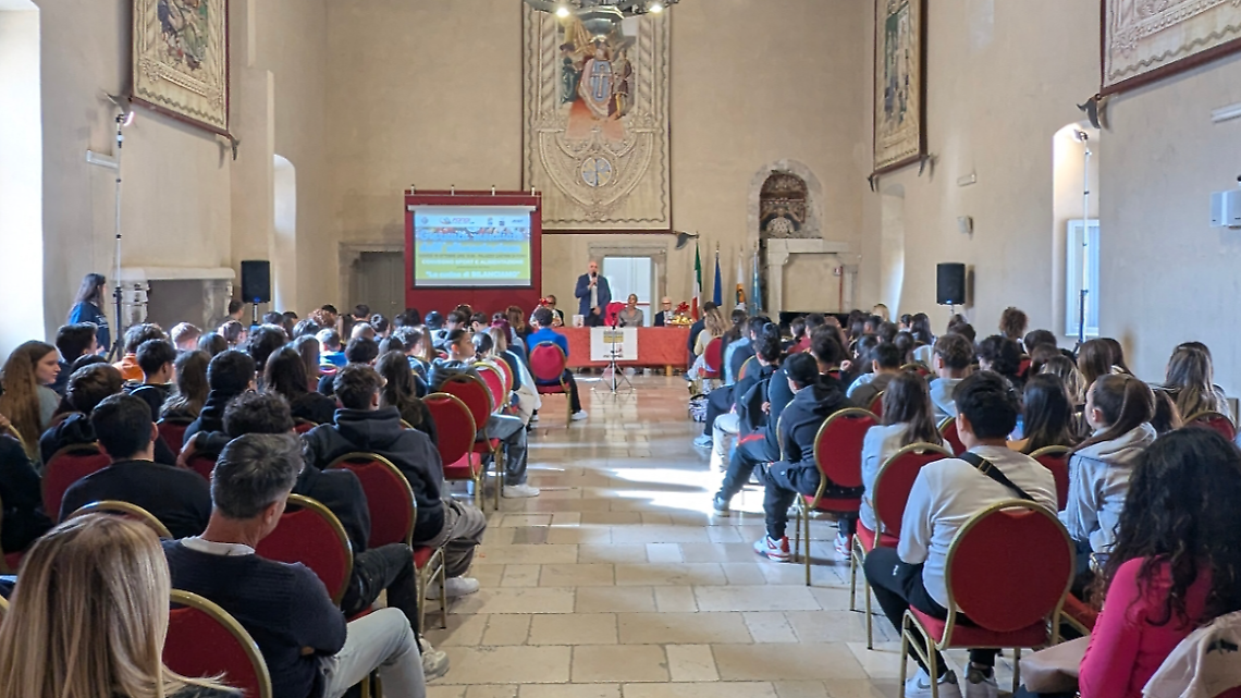 Una content creator da record per parlare ai ragazzi di alimentazione: grande successo con Giulia Biondi